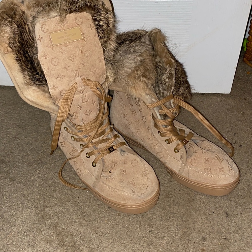 Louis Vuitton lace up winter boots new